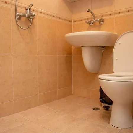 Convenient 1-bedroom Flat Next To Harmanite * Созопол