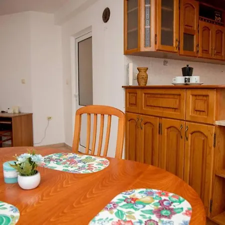 Convenient 1-bedroom Flat Next To Harmanite Апартамент