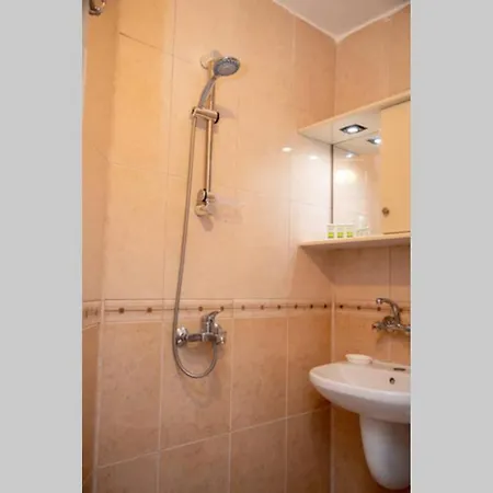 Convenient 2-bedroom Flat Next To Harmanite By Flаt Mаnager 索佐波尔