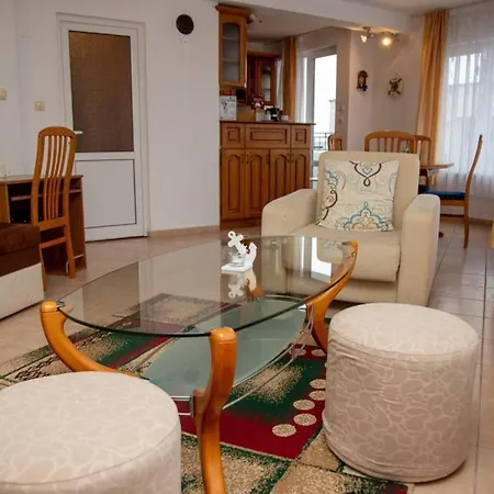 Convenient 1-bedroom Flat Next To Harmanite Апартамент Созопол