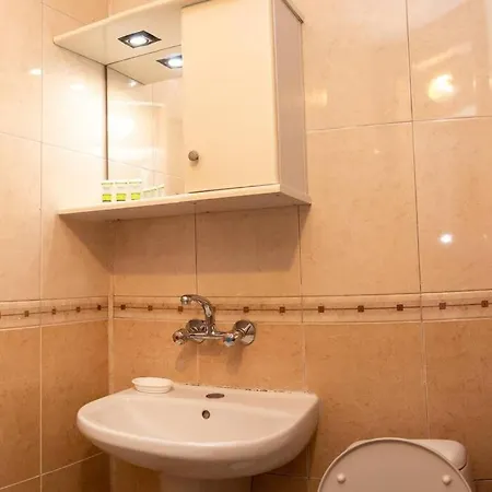 Convenient 1-bedroom Flat Next To Harmanite Апартамент